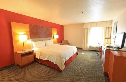 Calumet Park Hotel | Days Inn by Wyndham Calumet Park
