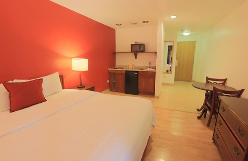 Calumet Park Hotel | Days Inn by Wyndham Calumet Park