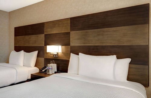 Southwest Calgary Hotel | Days Inn by Wyndham Calgary South