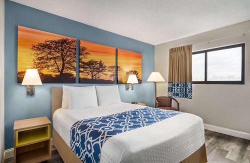 Canastota Hotel | Days Inn by Wyndham Canastota Verona