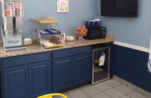 Canastota Hotel | Days Inn by Wyndham Canastota/Verona