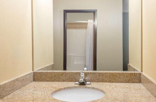 Carbondale Hotel | Days Inn by Wyndham Carbondale