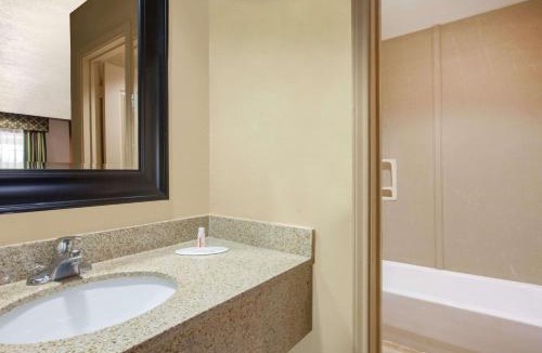 Centerville Hotel | Days Inn by Wyndham Centerville