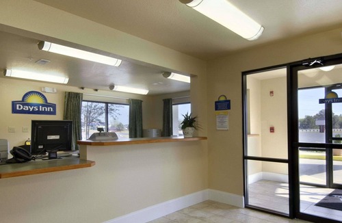 Centre Hotel | Days Inn by Wyndham Centre