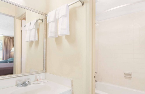 Christiansburg Hotel | Days Inn by Wyndham Christiansburg