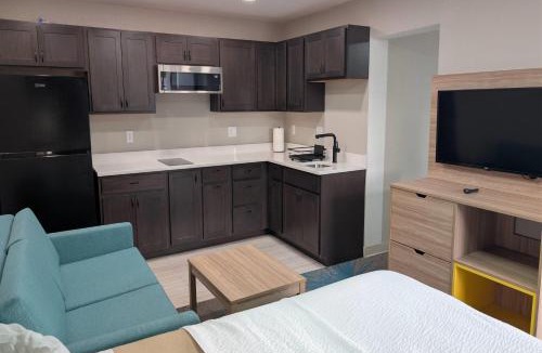 Champaign Hotel | Days Inn by Wyndham Champaign/Urbana