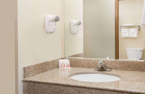 Colby Hotel | Days Inn by Wyndham Colby
