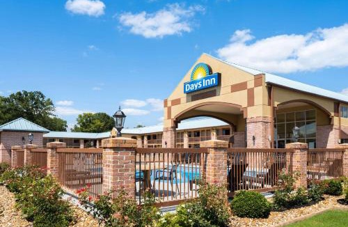 Conway Hotel | Days Inn by Wyndham Conway