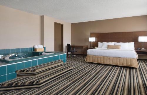 Dalhousie Hotel | Days Inn by Wyndham Dalhousie