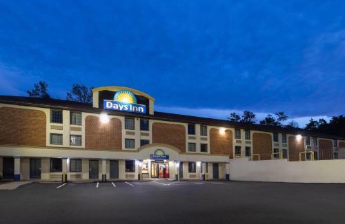 Montclair Hotel | Days Inn by Wyndham Dumfries Quantico