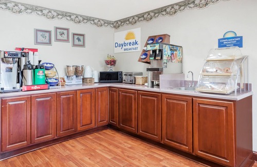 Dyersburg Hotel | Days Inn by Wyndham Dyersburg