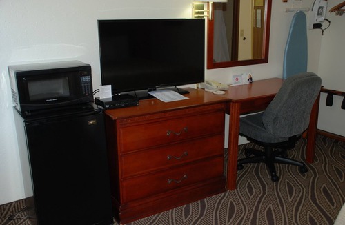 Dyersburg Hotel | Days Inn by Wyndham Dyersburg