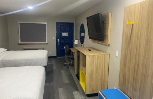 El Paso Hotel | Days Inn by Wyndham El Paso West