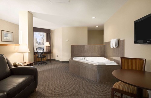 Estevan Hotel | Days Inn by Wyndham Estevan