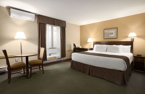 Estevan Hotel | Days Inn by Wyndham Estevan