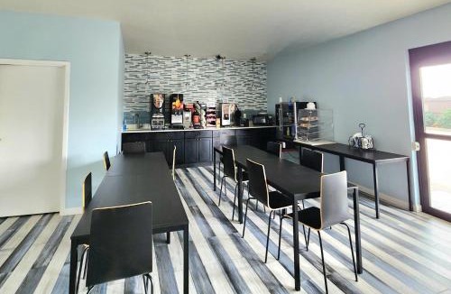 Freeport Hotel | Days Inn by Wyndham Freeport