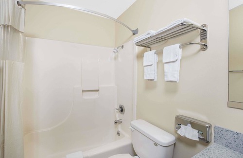 Grand Island Hotel | Days Inn by Wyndham Grand Island