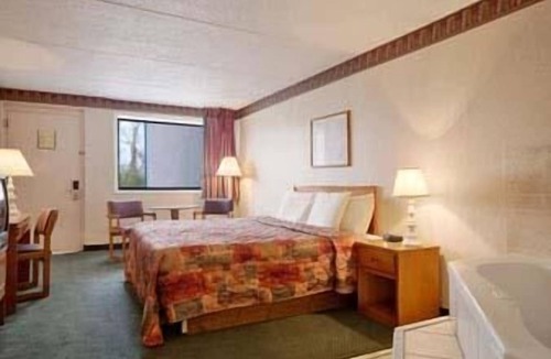 Greeneville Hotel | Days Inn by Wyndham Greeneville