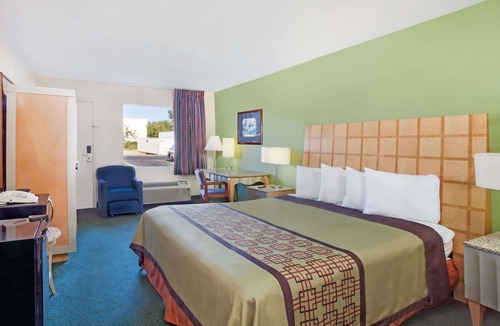 Greeneville Hotel | Days Inn by Wyndham Greeneville