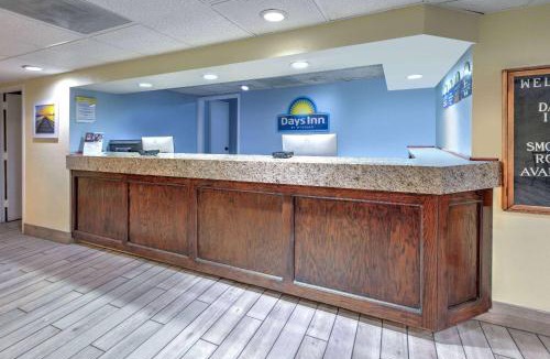 Greenville Hotel | Days Inn by Wyndham Greenville MS