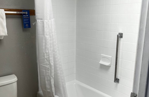 Hays Hotel | Days Inn by Wyndham Hays
