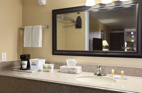 Henryetta Hotel | Days Inn by Wyndham Henryetta