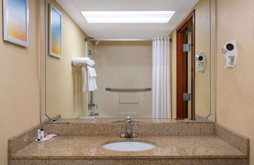 Hillsborough Hotel | Days Inn by Wyndham Hillsborough