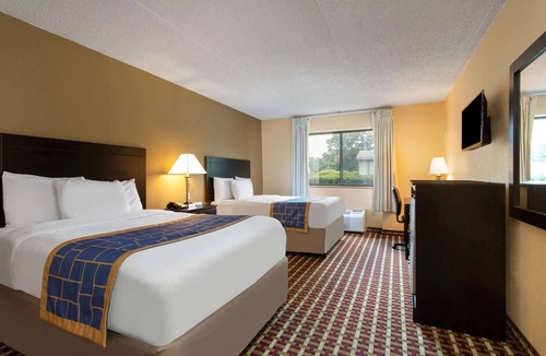 Hillsborough Hotel | Days Inn by Wyndham Hillsborough