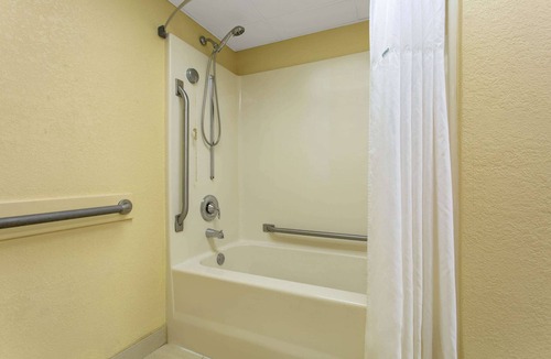 Hillsborough Hotel | Days Inn by Wyndham Hillsborough