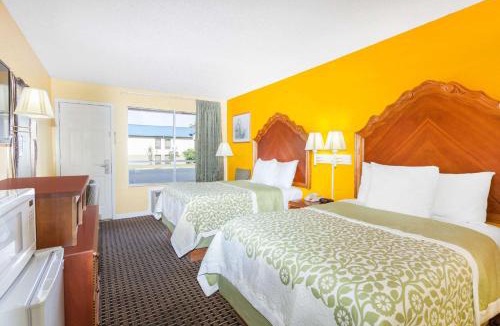 Jacksonville Hotel | Days Inn by Wyndham Jacksonville
