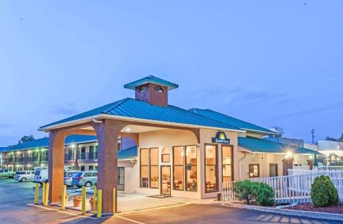 Jackson Hotel | Days Inn by Wyndham Jackson