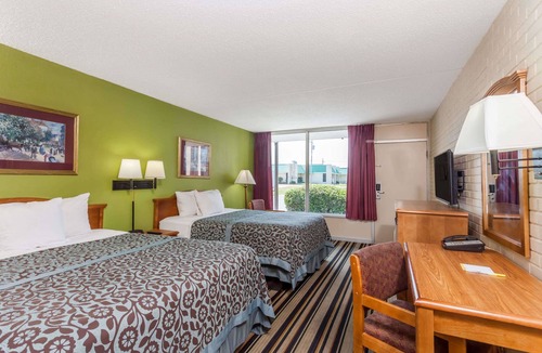 Jackson Hotel | Days Inn by Wyndham Jackson