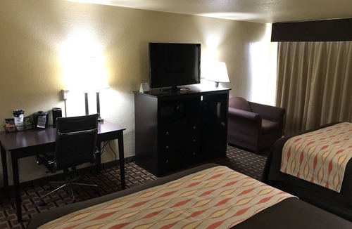 Joplin Hotel | Days Inn by Wyndham Joplin