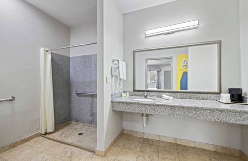 Kenedy Hotel | Days Inn by Wyndham Kenedy/Karnes City