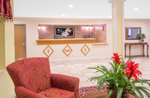 Lake Village Hotel | Days Inn by Wyndham Lake Village