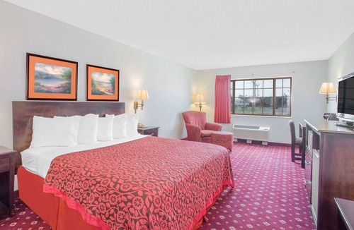Lake Village Hotel | Days Inn by Wyndham Lake Village