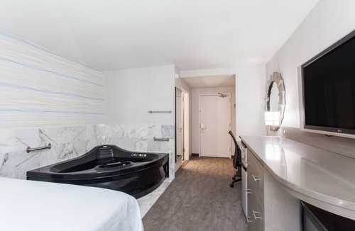 Lanham Hotel | Days Inn by Wyndham Lanham Washington DC