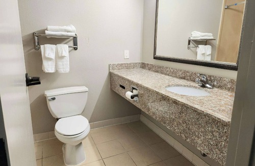 LaPlace Hotel | Days Inn by Wyndham LaPlace- New Orleans