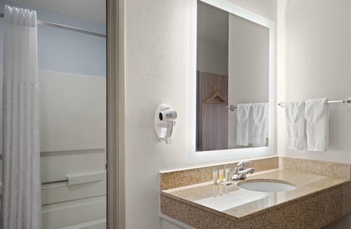 East Las Vegas Hotel | Days Inn by Wyndham Las Vegas