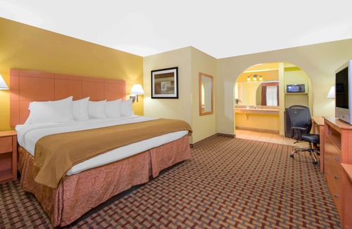 Lubbock Hotel | Days Inn by Wyndham Lubbock South