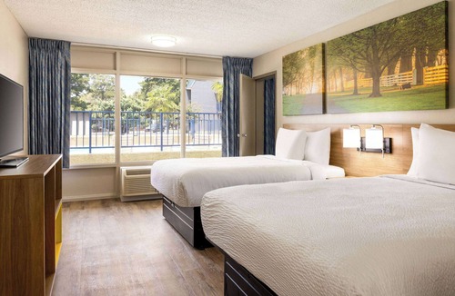 McComb Hotel | Days Inn by Wyndham McComb MS