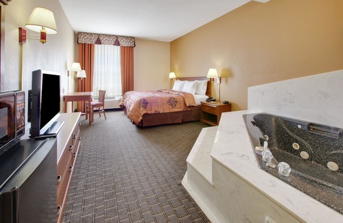 Mesquite Hotel | Days Inn by Wyndham Mesquite Rodeo TX