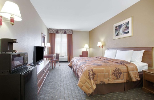 Mesquite Hotel | Days Inn by Wyndham Mesquite Rodeo TX