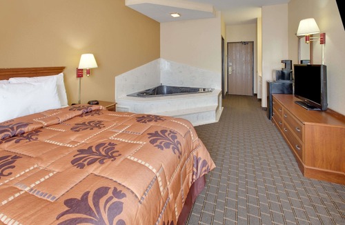 Mesquite Hotel | Days Inn by Wyndham Mesquite Rodeo TX