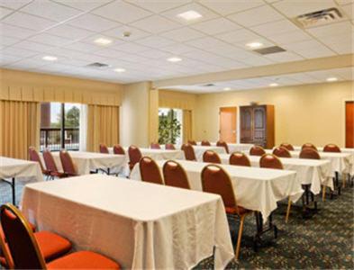 Metter Hotel | Days Inn by Wyndham Metter