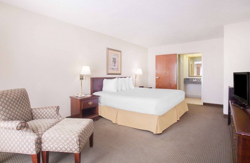 Metter Hotel | Days Inn by Wyndham Metter