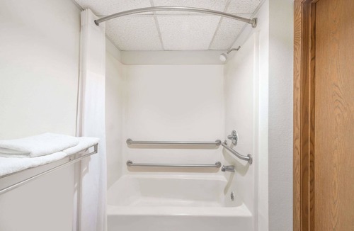 Mexico Hotel | Days Inn by Wyndham Mexico