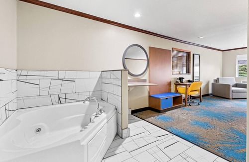 Mitchell Hotel | Days Inn by Wyndham Mitchell SD