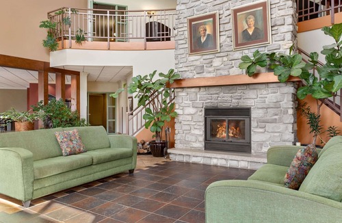 Montmagny Hotel | Days Inn by Wyndham Montmagny