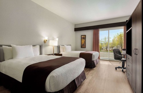 Montmagny Hotel | Days Inn by Wyndham Montmagny